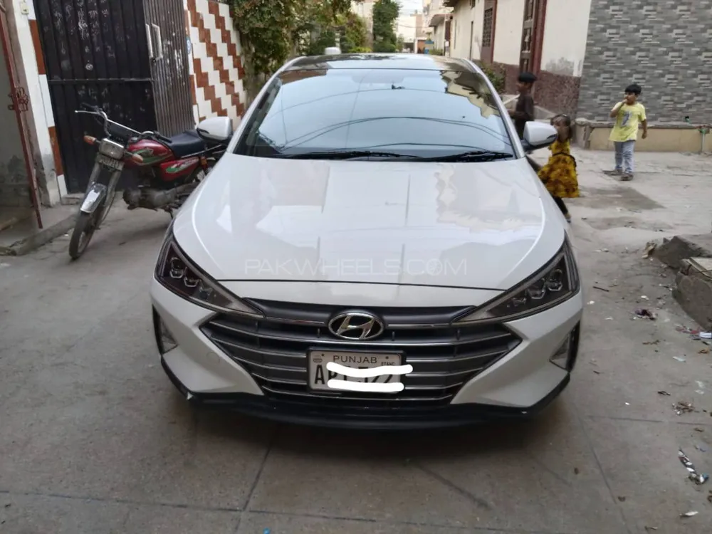 Hyundai Elantra 2023 for Sale in Multan Image-1