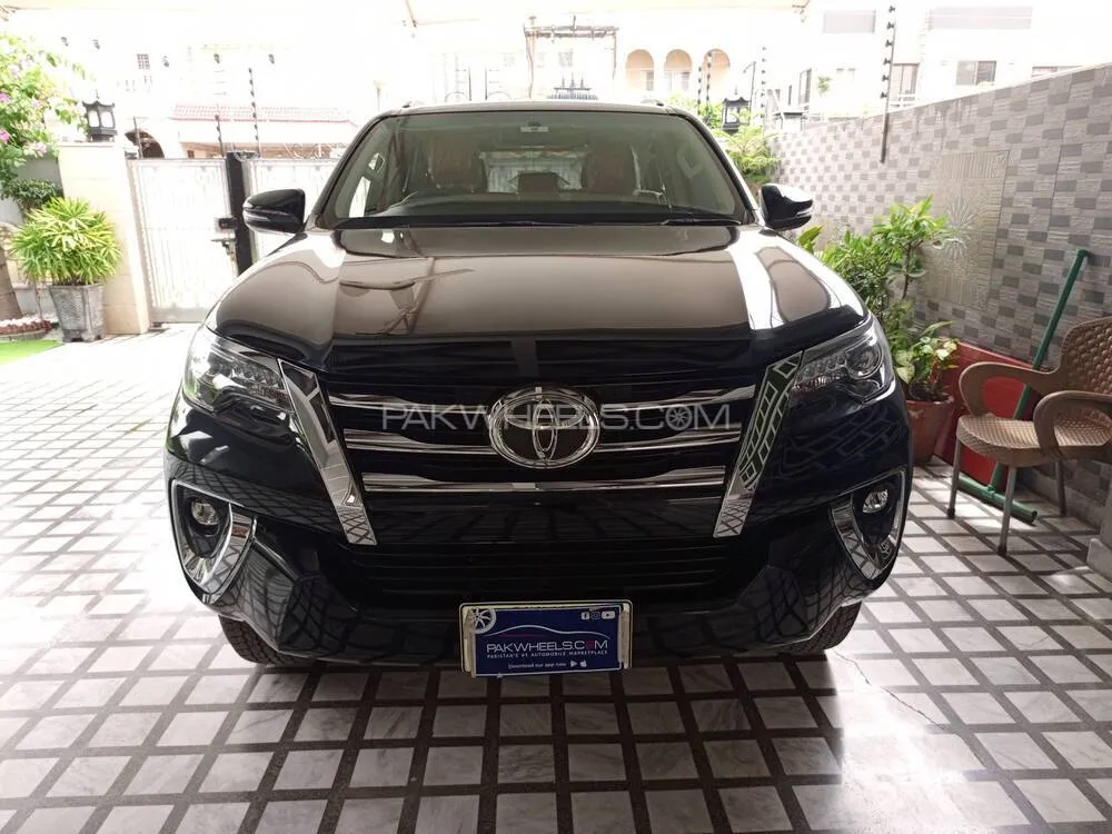 Toyota Fortuner 2020 for Sale in Lahore Image-1