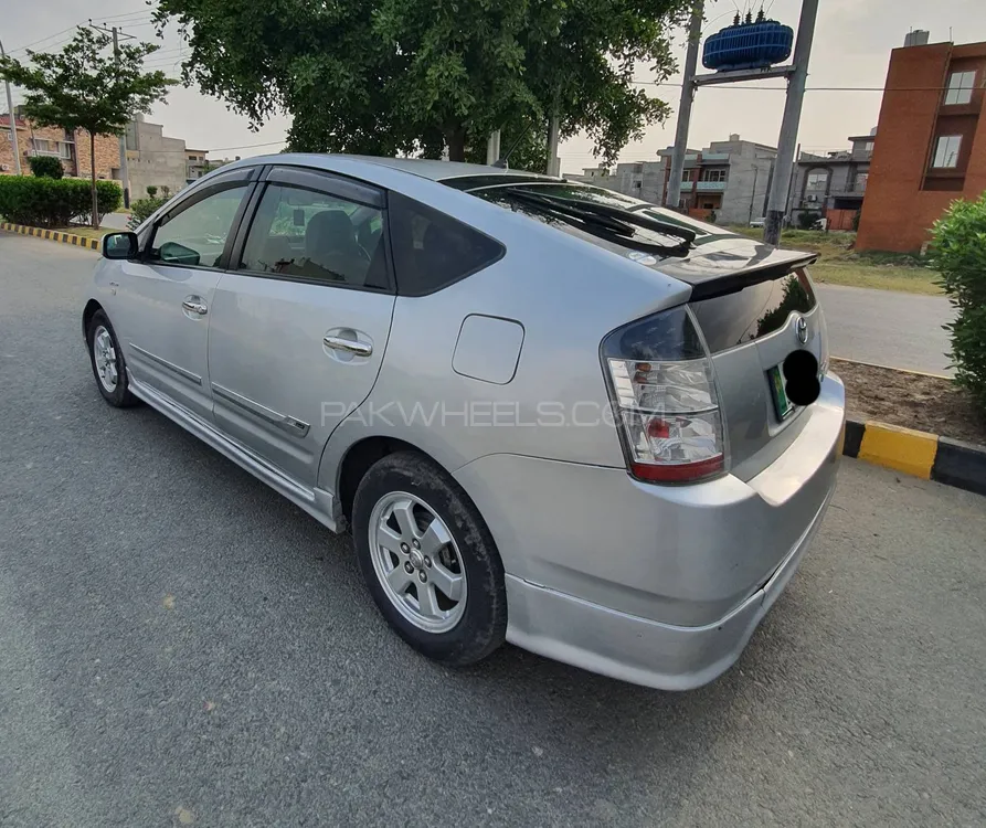 Toyota Prius 2007 for sale in Lahore