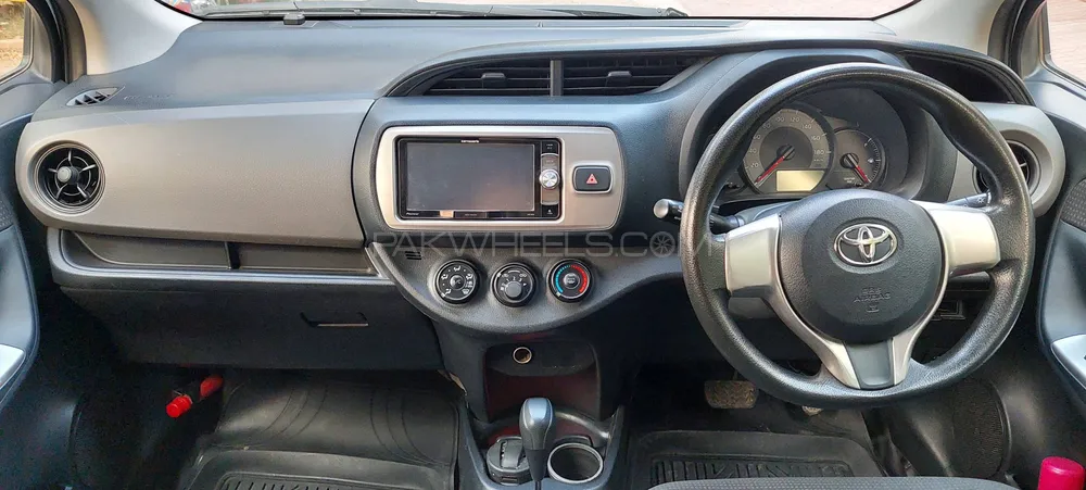 Toyota Vitz 2016 for sale in Bahawalnagar