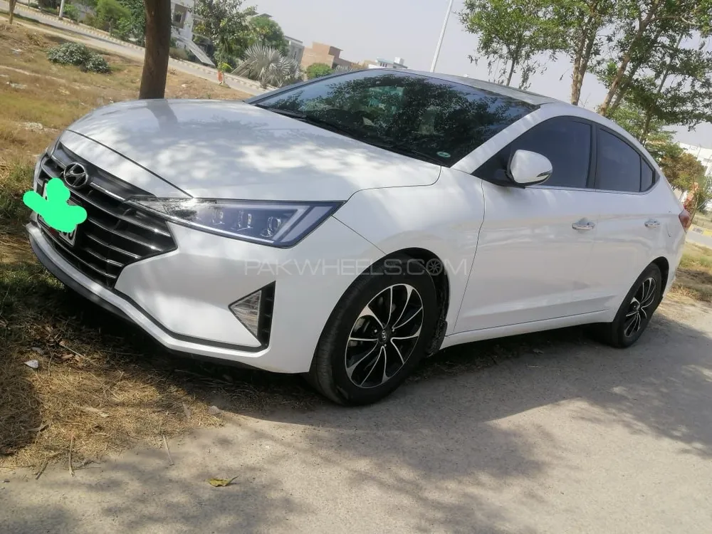 Hyundai Elantra 2021 for Sale in Burewala Image-1