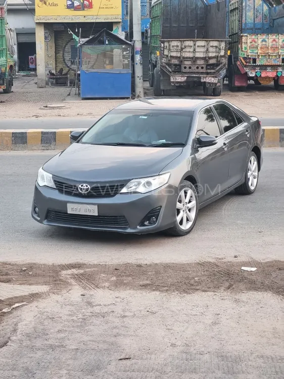 Toyota Camry 2014 for Sale in Mian Channu Image-1