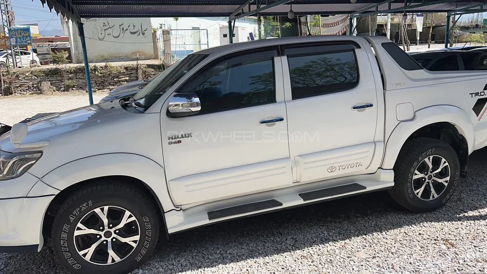 Toyota Hilux 2016 for sale in Buner