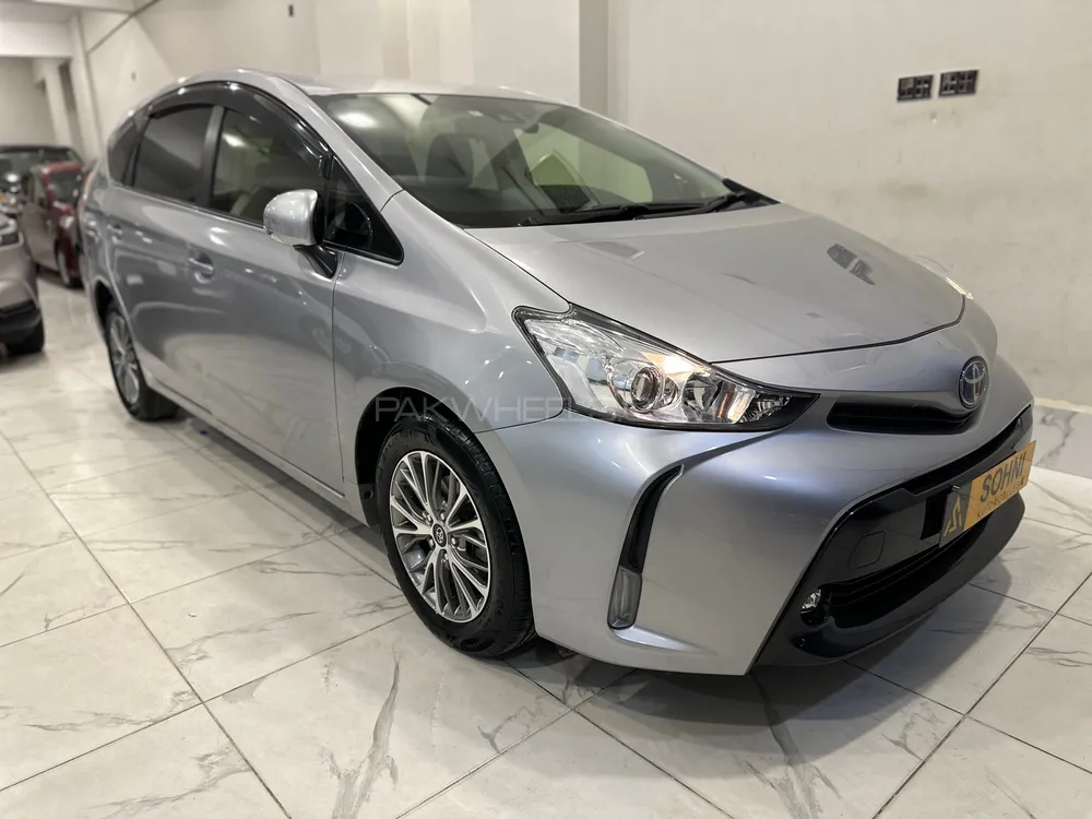 Toyota Prius Alpha 2020 for sale in Karachi