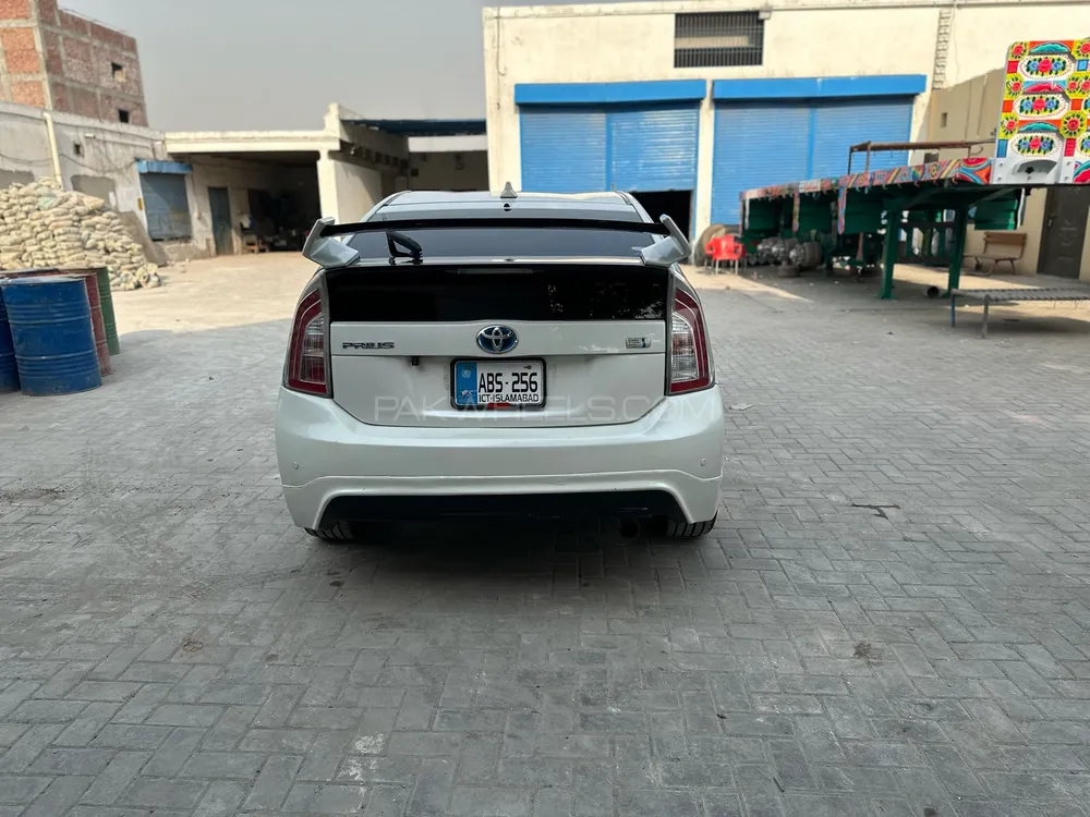 Toyota Prius 2013 for sale in Sheikhupura