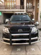 Toyota Hilux 4x4 Double Cab Standard 2011 for Sale