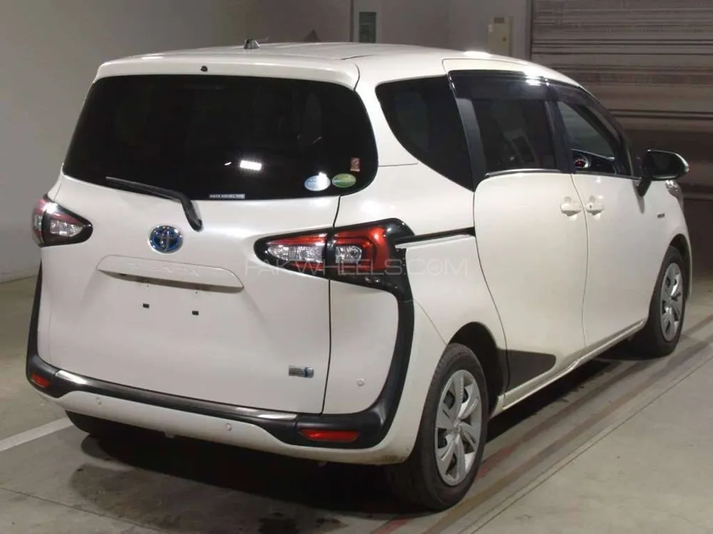 Toyota Sienta 2019 for sale in Lahore