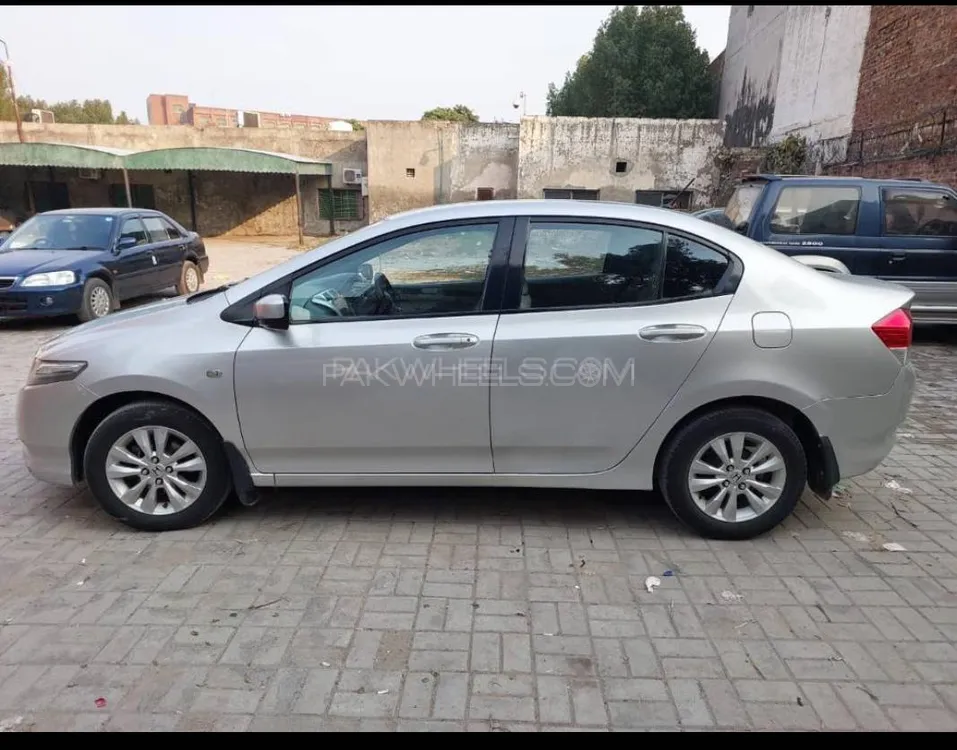 Honda City 2013 for Sale in Lahore Image-1