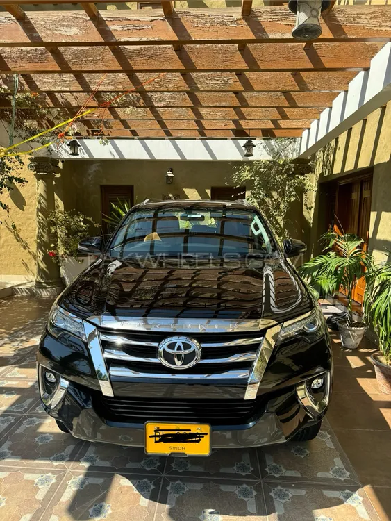 Toyota Fortuner 2020 for Sale in Karachi Image-1