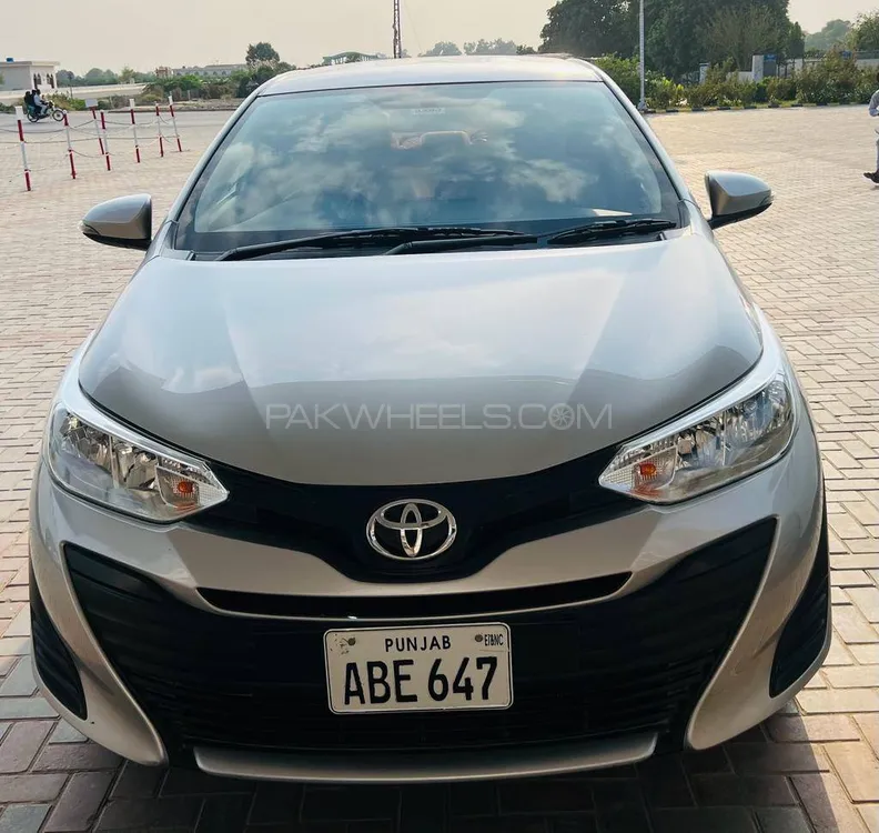 Toyota Yaris 2020 for Sale in Pir mahal Image-1