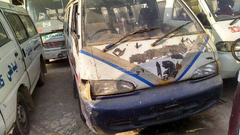 ہیونڈائی گریس 2001 for Sale in کراچی Image-1