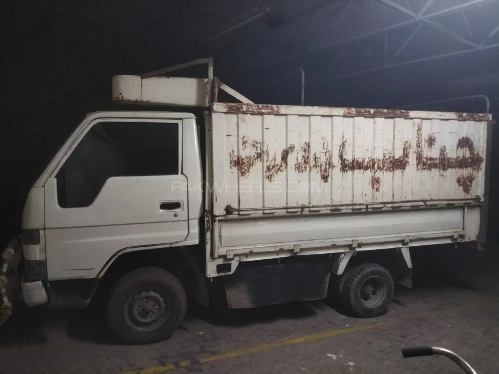 Toyota Dyna 1995 for Sale in Jhang Image-1