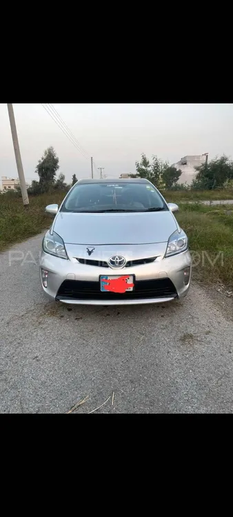 Toyota Prius 2015 for Sale in Nowshera cantt Image-1
