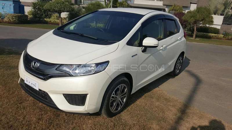 Honda Fit 2014 for Sale in Lahore Image-1