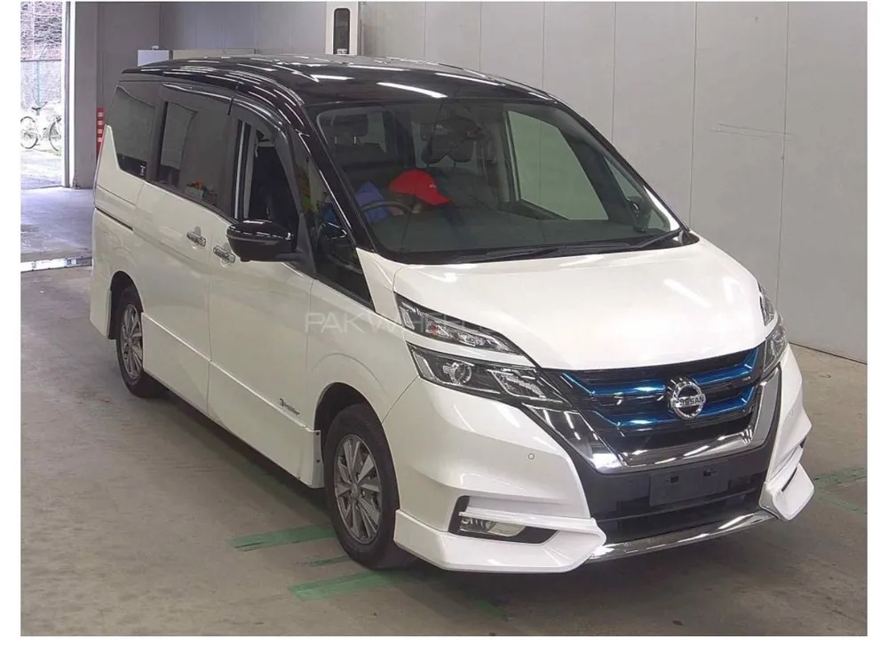 Nissan Serena 2018 for Sale in Lahore Image-1