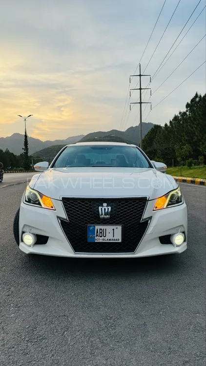 Toyota Crown 2013 for Sale in Islamabad Image-1