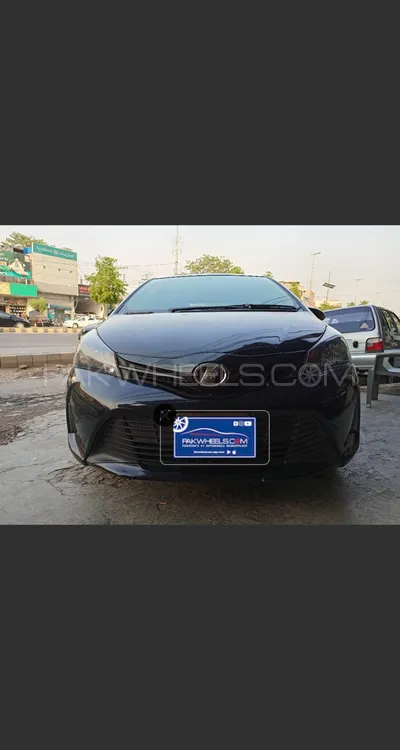 Toyota Vitz 2014 for Sale in Lahore Image-1