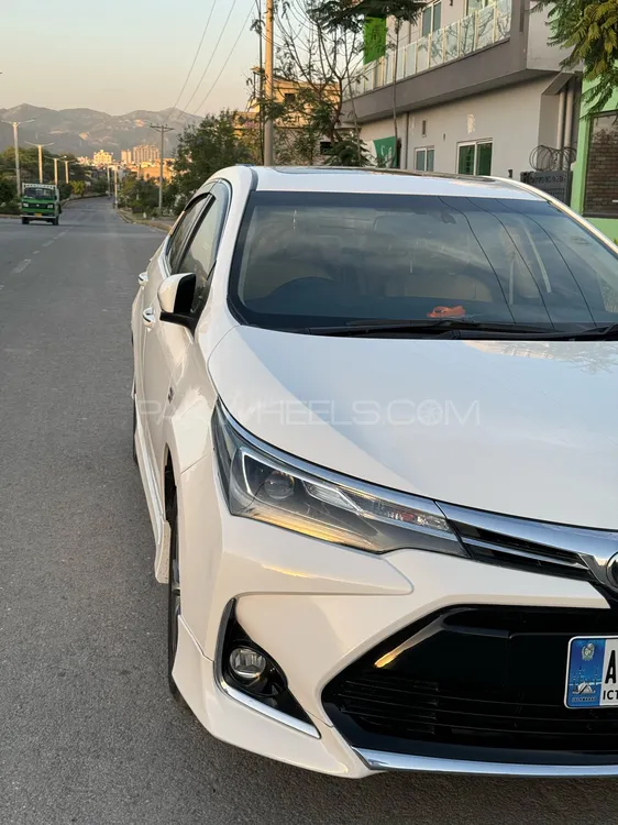 Toyota Corolla 2021 for Sale in Islamabad Image-1