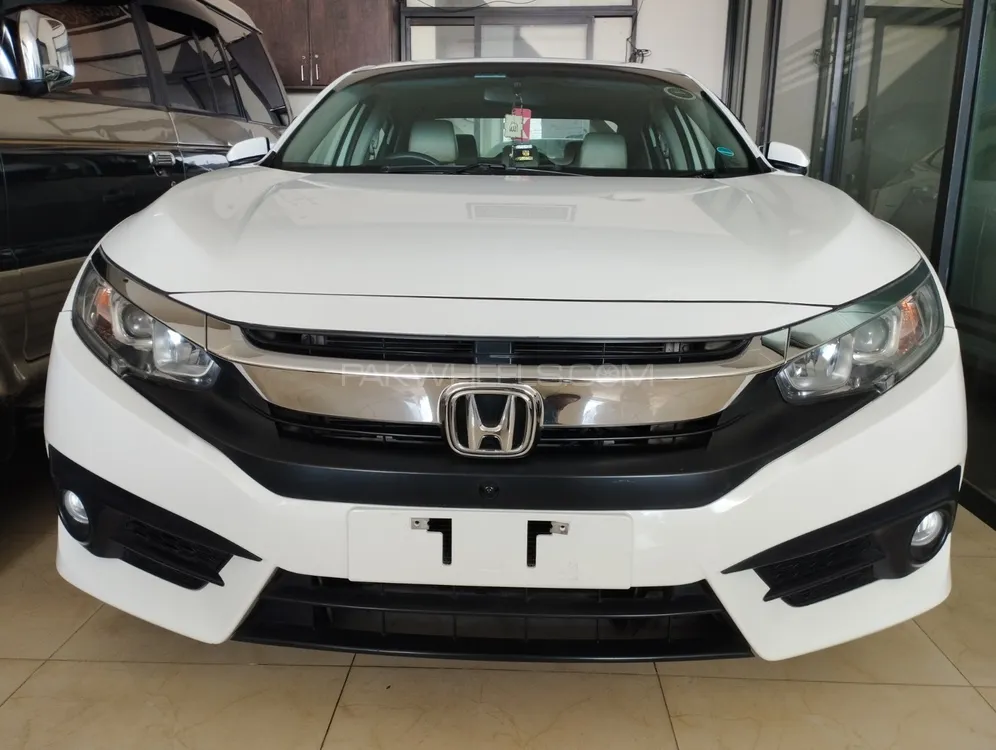 Honda Civic 2018 for Sale in Multan Image-1