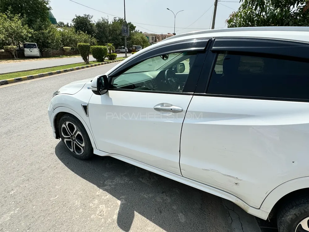 Honda Vezel 2015 for Sale in Lahore Image-1