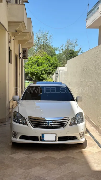 Toyota Crown 2012 for Sale in Islamabad Image-1