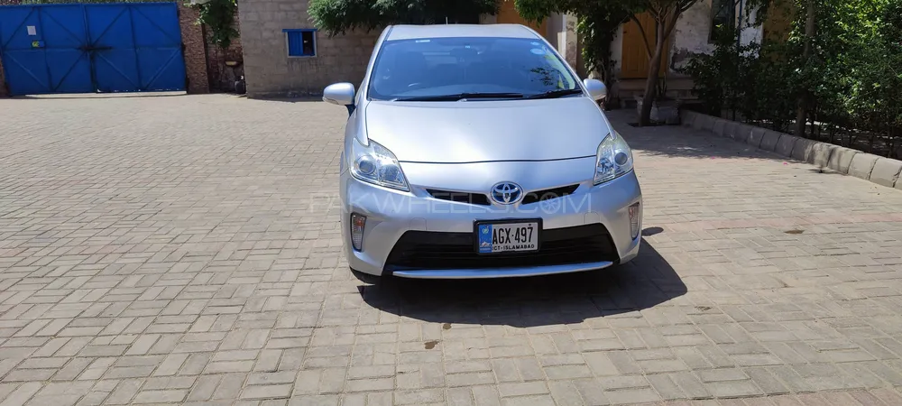 Toyota Prius 2012 for Sale in Chunian Image-1