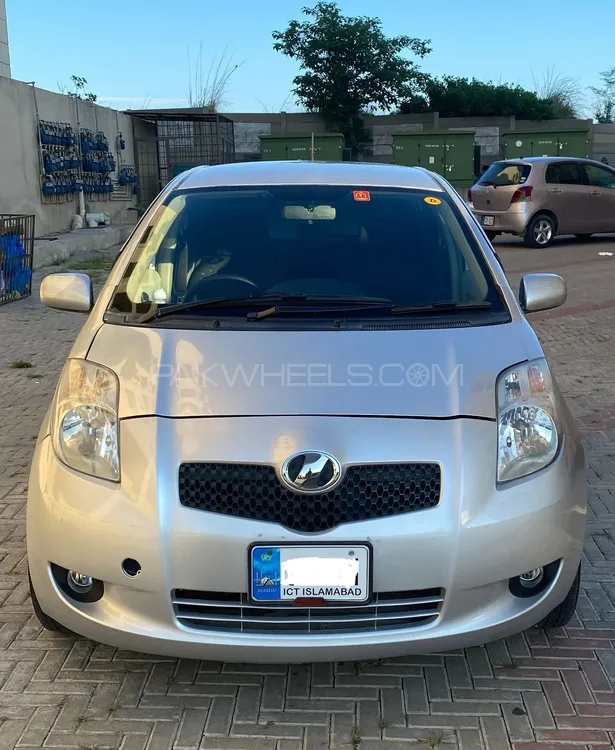 Toyota Yaris Hatchback 2008 for Sale in Islamabad Image-1