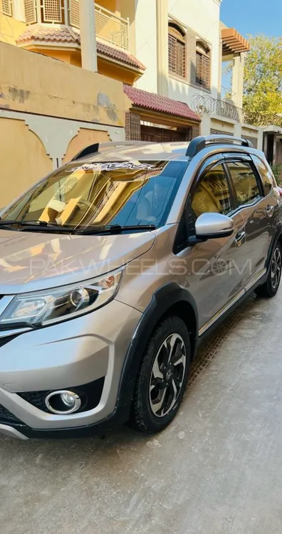 Honda BR-V 2018 for Sale in Hyderabad Image-1