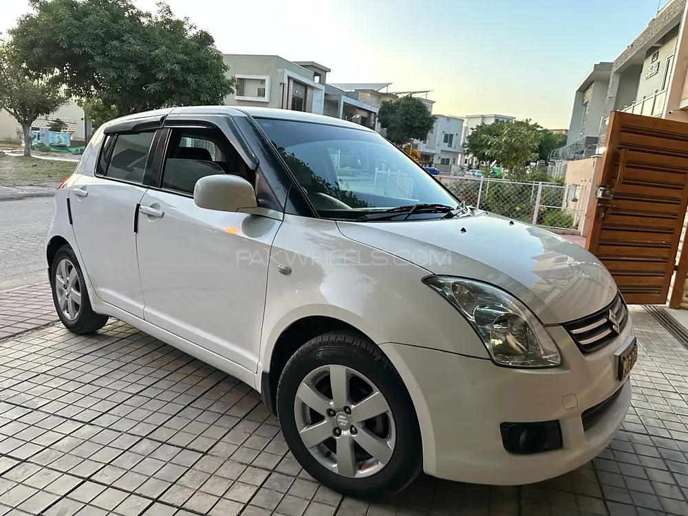 Suzuki Swift 2013 for Sale in Islamabad Image-1