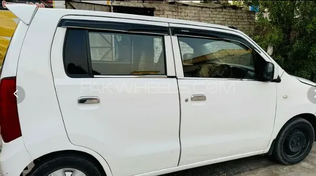 Suzuki Wagon R 2017 for Sale in Faisalabad Image-1