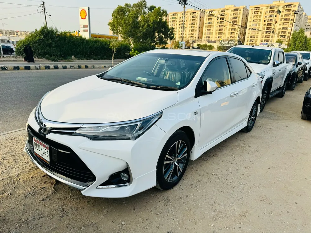 Toyota Corolla 2021 for Sale in Karachi Image-1