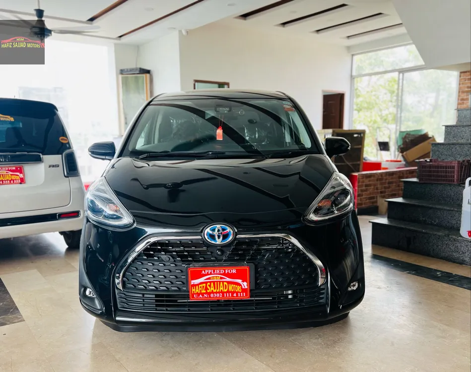 Toyota Sienta 2020 for Sale in Lahore Image-1