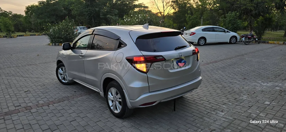 Honda Vezel 2014 for Sale in Islamabad Image-1