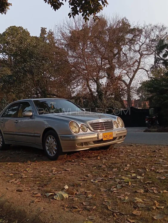 Mercedes Benz E Class 2000 for Sale in Lahore Image-1