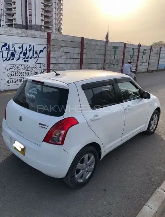 Suzuki Swift 2015 for Sale in Karachi Image-1