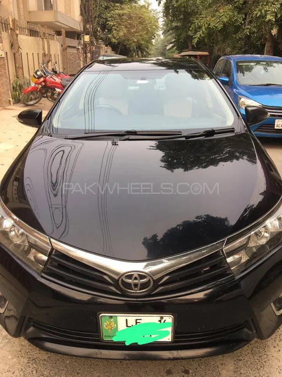 Toyota Corolla 2015 for Sale in Lahore Image-1