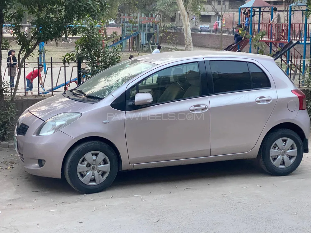 Toyota Vitz 2007 for Sale in Faisalabad Image-1