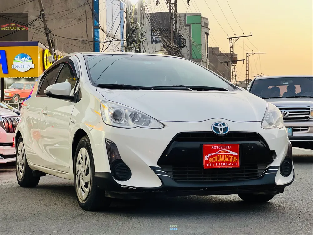 Toyota Aqua 2016 for Sale in Lahore Image-1