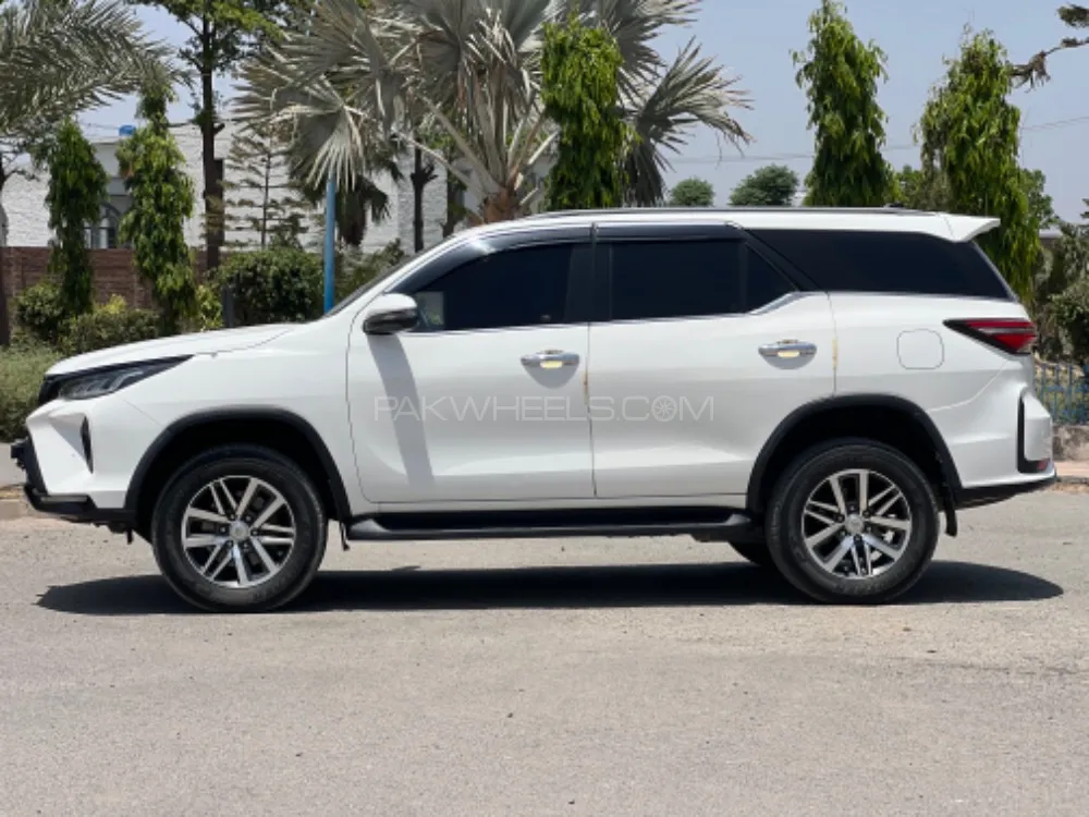 Toyota Fortuner 2018 for Sale in Hafizabad Image-1