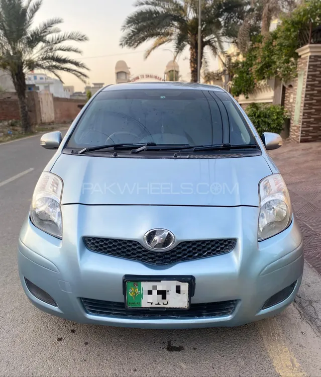 Toyota Vitz 2009 for Sale in Mandi bahauddin Image-1