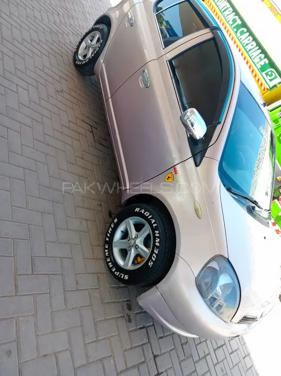 Toyota Vitz 2001 for sale in Peshawar