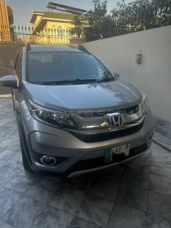 Honda BR-V 2017 for Sale in Lahore Image-1