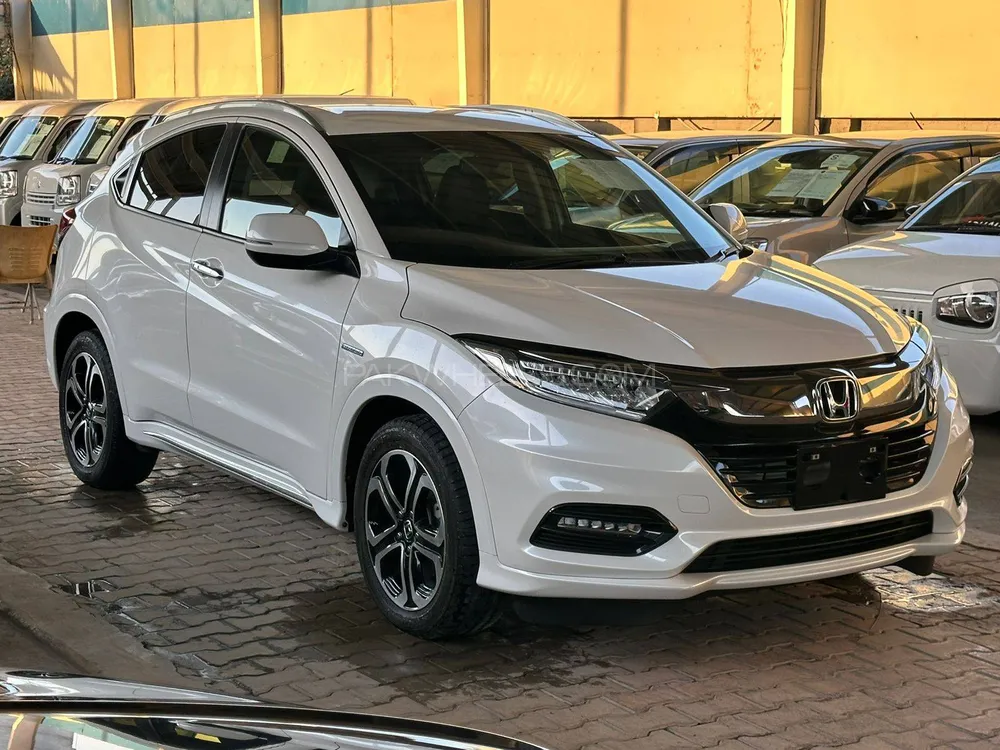 Honda Vezel 2018 for Sale in Islamabad Image-1