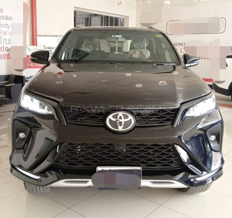 Toyota Fortuner 2023 for Sale in Rahim Yar Khan Image-1
