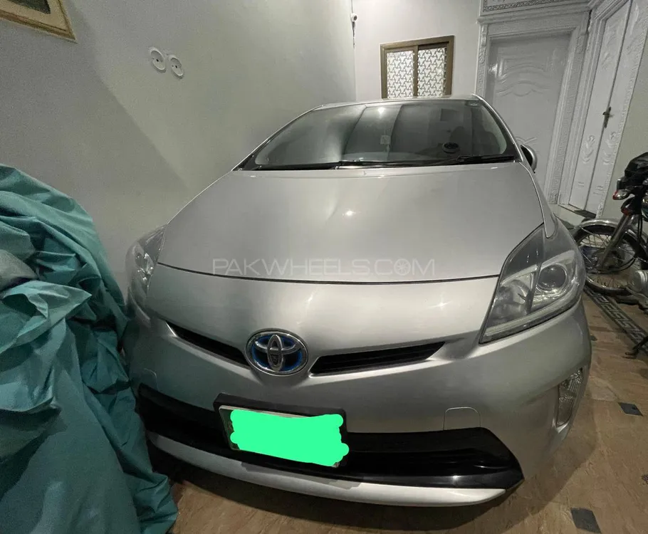 Toyota Prius 2012 for Sale in Sialkot Image-1