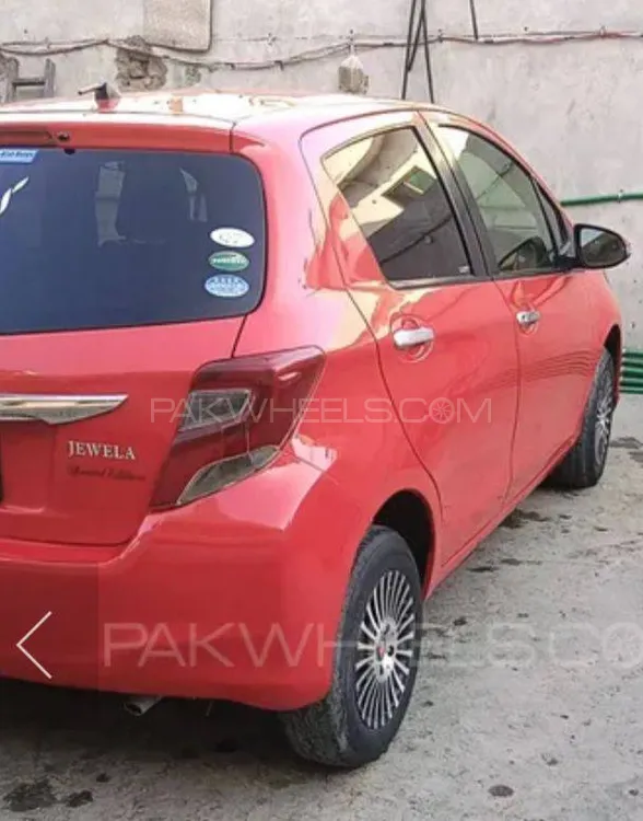 Toyota Vitz 2016 for Sale in Lahore Image-1