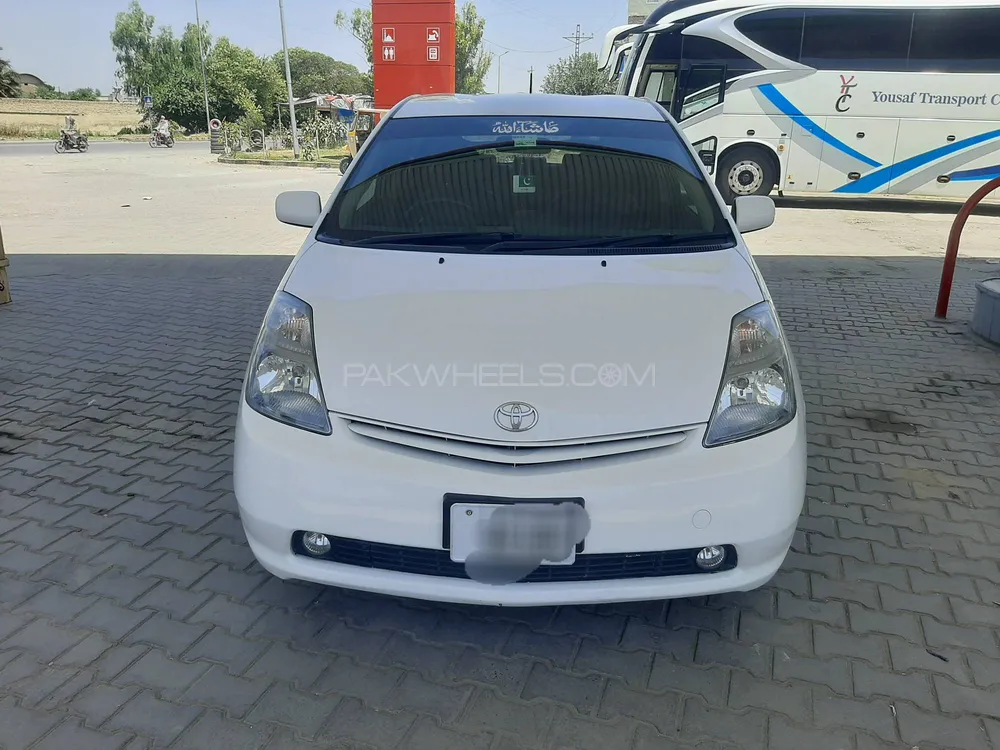 Toyota Prius 2010 for sale in Mardan