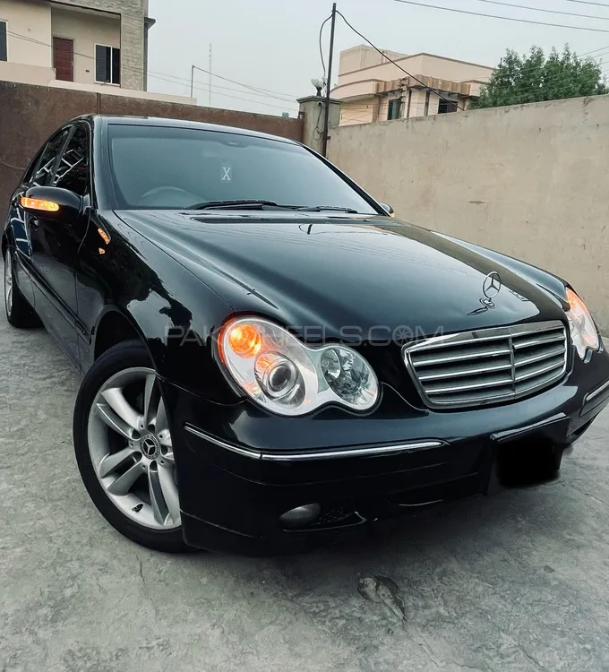 Mercedes Benz C Class 2004 for sale in Faisalabad | PakWheels