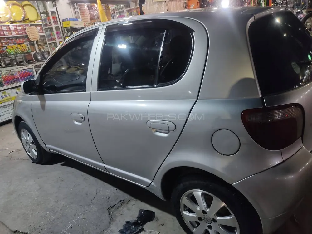 Toyota Vitz 2000 for sale in Rawalpindi