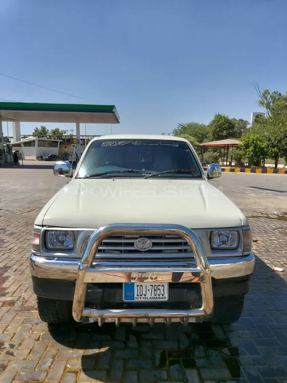 Toyota Hilux 1998 for sale in Dina